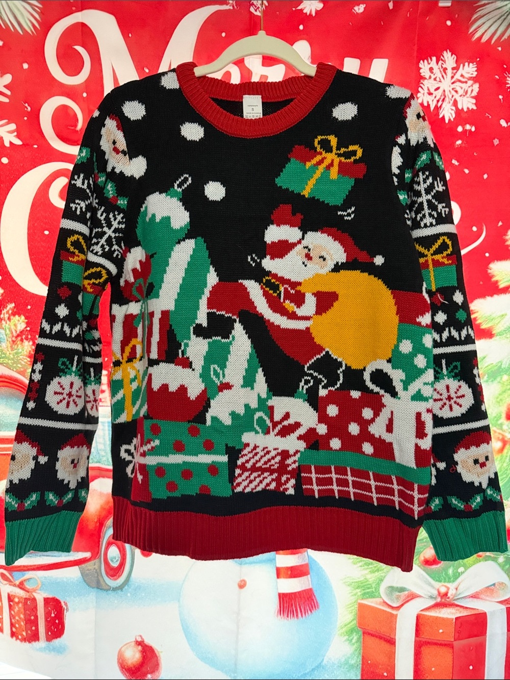 Holiday Santa Graphic Christmas Sweater - Black/Red